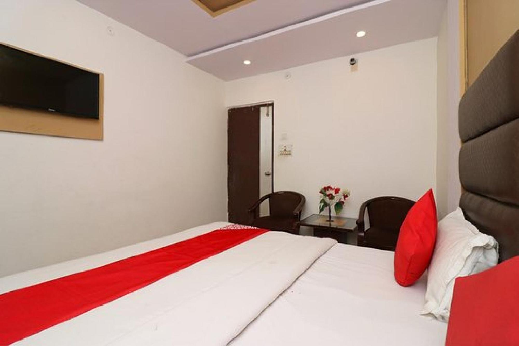 Capital O Hotel Surya Continental Lucknow Exterior foto